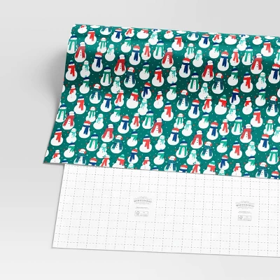 30" 50 Sq Ft Christmas Roll Wrap Snowmen On Green - Wondershop™ 4 30" 50 Sq Ft Christmas Roll Wrap Snowmen On Green - Wondershop™ - Image 2